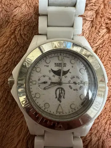 MONDO 화이트 크로노그래프 시계