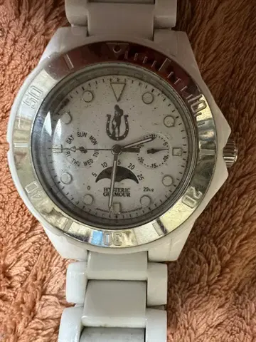 MONDO 화이트 크로노그래프 시계