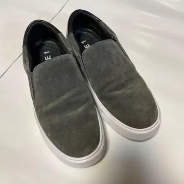 AOURE DEVICE1 스웨이드 슬립온 차콜 그레이 26.5cm