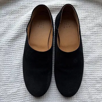 que shoes Vibram plain / black velour