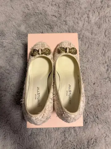 JILL STUART 화이트 트위드 펌프스