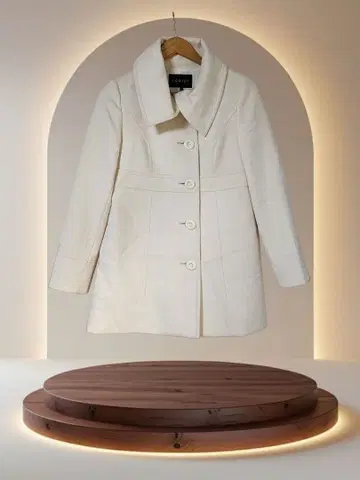 아이보리 버튼 코트 A라인 실루엣