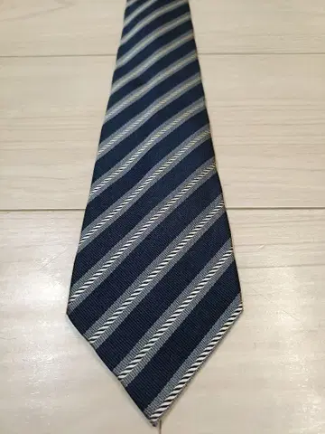 Dominique France 넥타이 네이비 스트라이프