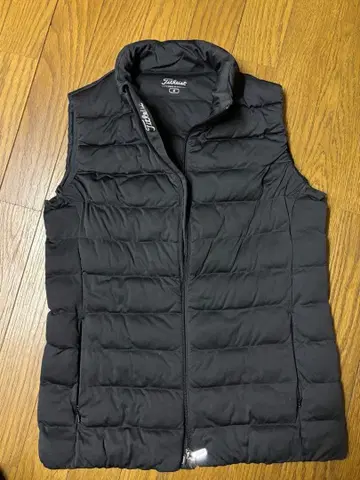 Titleist 블랙 다운 베스트 M 사이즈