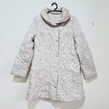 퀼팅 자켓 미디 기장 디자인 화이트