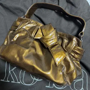 KOOBA 메탈릭 브라운 핸드백