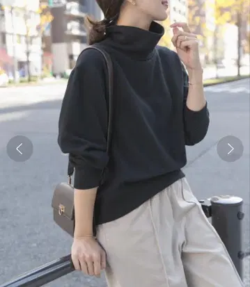 어반 리서치 도어스 [ UR TECH ] 터틀넥 맨투맨 블랙