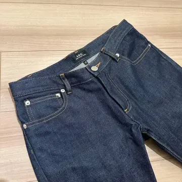 A.P.C. 다크 데님 스트레이트 데님