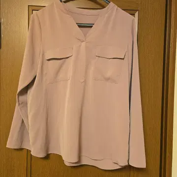 [새상품] 핑크 V넥 긴팔 셔츠 미사용 택 포함