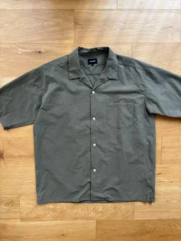 BEAMS 반팔 오픈 카라 셔츠