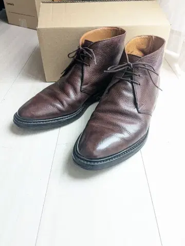 Crockett&Jones 처카 부츠 다크 브라운 7E Brecon