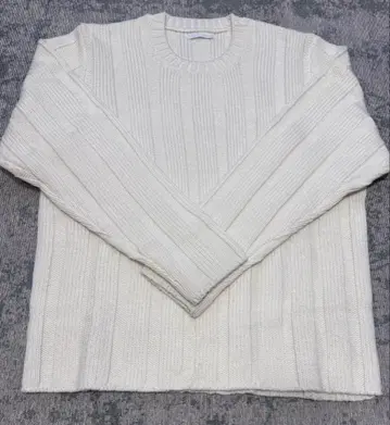 ZARA 화이트 리브 니트