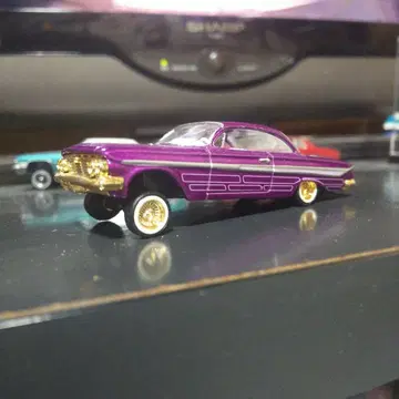 레벨 로우라이더 임팔라 미니카