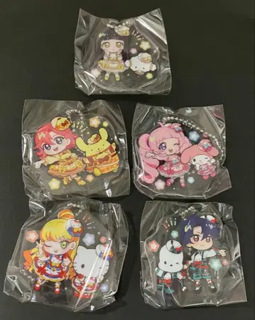 아이프리 x 산리오 아크릴 키링