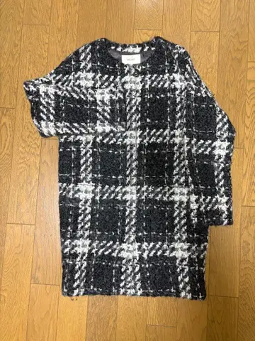 Ballsey 투모로우랜드 노카라 코트 체크 하운드투스