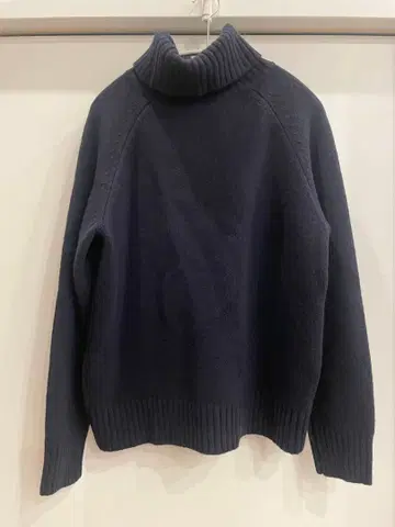 차일드우먼 터틀넥 니트