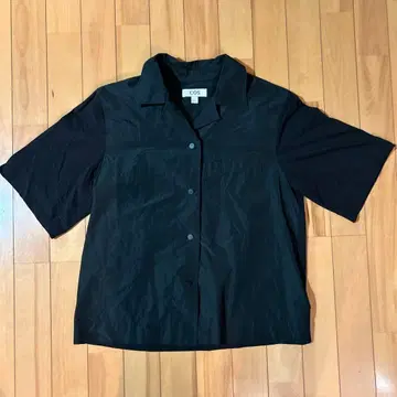 COS 반팔 셔츠 M 블랙