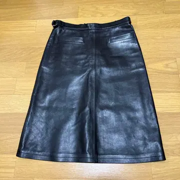 애니에스 베이 양가죽 스커트 36사이즈