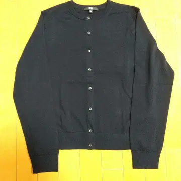 유니클로 메리노 크루넥 가디건