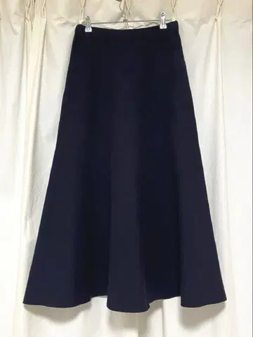 EMMACULATE 밀라노 리브 니트 머메이드 스커트