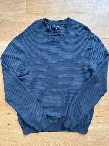 EMPORIO ARMANI 얇은 소재 니트 스웨터