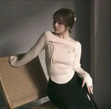 andmary Bebe 니트 탑 아이보리