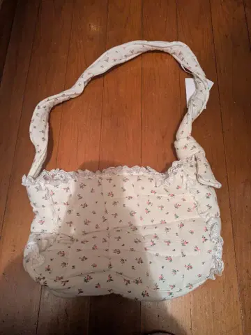 미사용 merry jenny 꽃 거즈 퀼트 숄더백