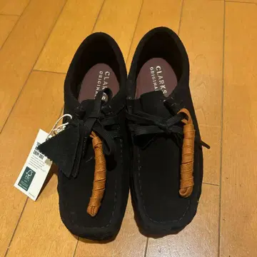 CLARKS 블랙 모카신