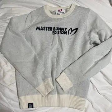 MASTER BUNNY EDITION 그레이 스웨터