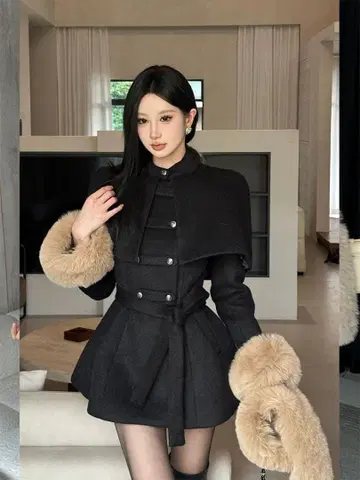 charme 퍼 벨트 더블 버튼 플레어 코트 M 사이즈