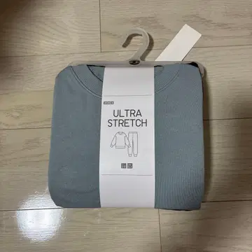 [새상품] 유니클로 M사이즈 울트라 스트레치 세트 긴팔