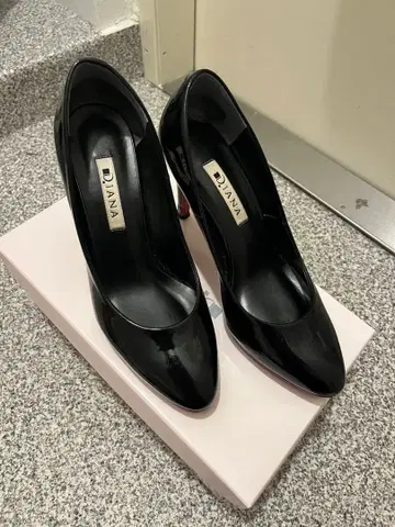 DIANA 블랙 하이힐 23.5cm