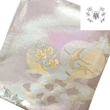 화려한 후쿠로 오비 원형 무늬에 학