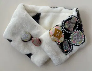 [연말 세일! 핸드메이드] 패치워크 넥워머 미나 페르호넨 원단