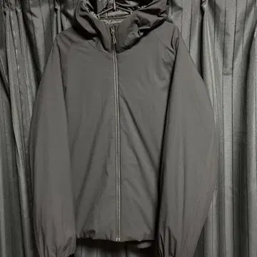 UNIQLO PUFFTECH 자켓 L 사이즈