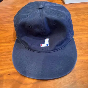 WHIMSY SOCKS CLUB HAT 네이비 위임지