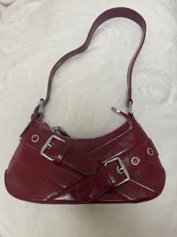 버건디 숄더백