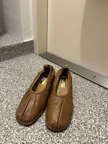 GRASE 브라운 가죽 신발