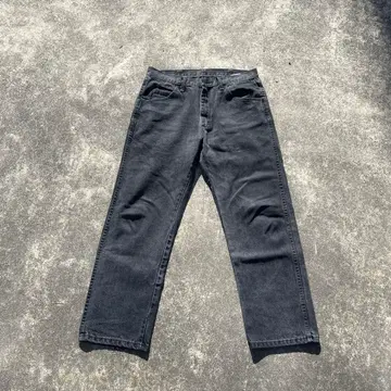 RUSTLER 블랙 스트레이트 데님