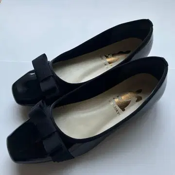 레인슈즈 블랙 리본 포함 플랫슈즈 에나멜 편안한 착화감