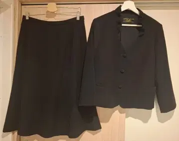 leilian 레리안 블랙 정장 세트 (자켓, 스커트)