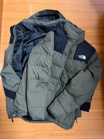 THE NORTH FACE 다운 자켓 후드 부착