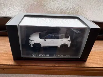 교쇼 1/43 렉서스 LBX MORIZO RR 화이트 노바