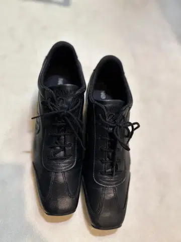 No Name 블랙스니커즈 천연 가죽