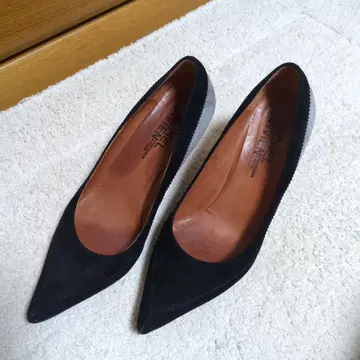 블랙 스웨이드 스틸레토 하이힐