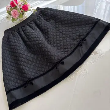 엠즈 그레이시 퀼팅 플레어 스커트 38