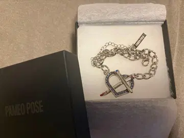 PAMEO POSE 하트 모양 목걸이