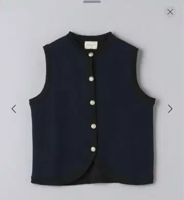 바이컬러 메탈 버튼 니트 베스트