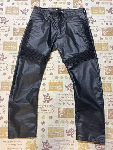 블랙 슬림핏 팬츠