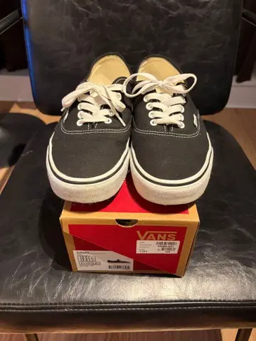 VANS Authentic